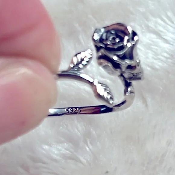 NWOT ๐น STAMPED S925 STERLING SILVER ADJUSTABLE OPEN ROSE RING IN GIFT ๐ BOX OS - Picture 9 of 11